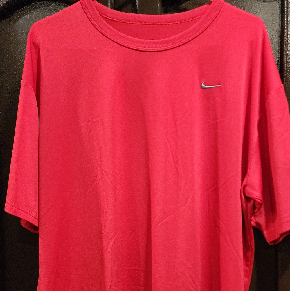 Mens Nike XL Dry Fit shirt